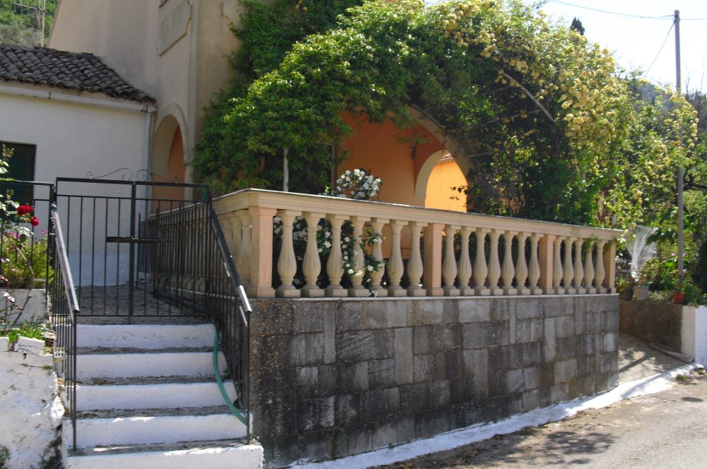 rr427-front-balcony-spring-roula-rouva-corfu-real-estate